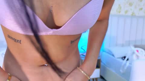 Mia Monroe online show from November 6, 7:50 pm