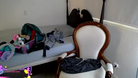  Mia  online show from April 8, 1:03 pm