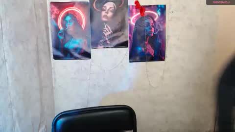 Mia online show from January 14, 3:53 pm