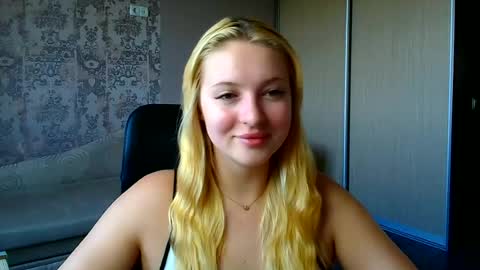 Melanie online show from July 2, 9:25 am