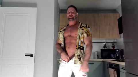 _miles19 online show from March 16, 10:19 am