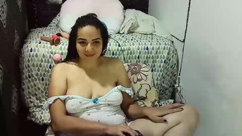 Snapshot of _milf_naughty chatting on October 9, 9:26 am _milf_naughty online show from October 9, 9:26 am
