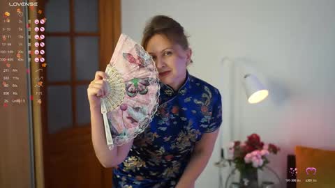 _million_dollarsmile online show from October 24, 10:27 am