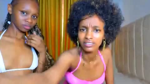 Mimi online show from February 21, 1:14 pm