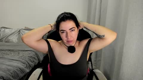 _miss_coco_ online show from April 5, 10:34 am