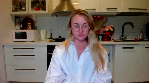 Eva online show from September 28, 10:19 pm