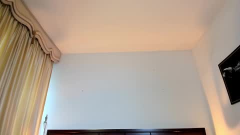 mizuki  online show from February 20, 5:52 pm