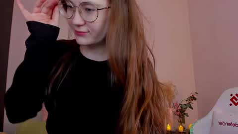 Snapshot of _nemalkovamia chatting on February 16, 6:32 am Mia with a big heart  online show from February 16, 6:32 am