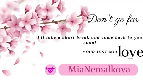Snapshot of _nemalkovamia chatting on March 11, 6:19 am Mia with a big heart  online show from March 11, 6:19 am