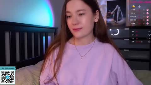 Snapshot of _nemalkovamia chatting on September 27, 9:12 pm Mia with a big heart  online show from September 27, 9:12 pm