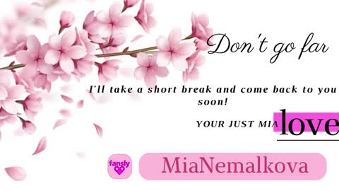 Snapshot of _nemalkovamia chatting on March 8, 6:54 am Mia with a big heart  online show from March 8, 6:54 am