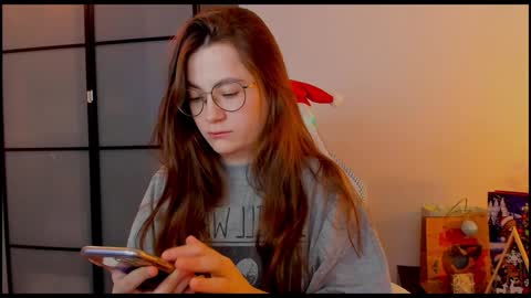 Snapshot of _nemalkovamia chatting on January 12, 3:07 am Mia with a big heart  online show from January 12, 3:07 am