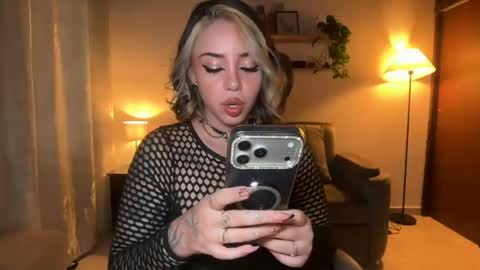 _paulah2 online show from June 9, 9:03 pm