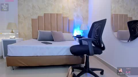  peach1  online show from October 28, 3:02 pm