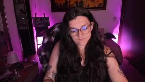 Snapshot of _peach__ chatting on February 25, 2:36 am violeta ig  online show from February 25, 2:36 am