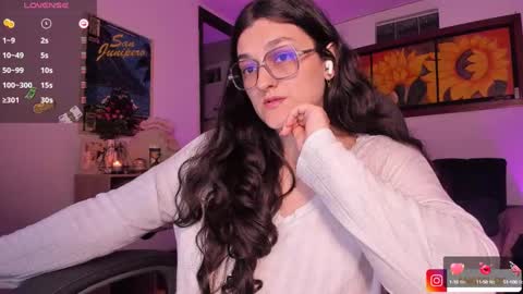 Snapshot of _peach__ chatting on January 28, 5:11 am violeta ig  online show from January 28, 5:11 am