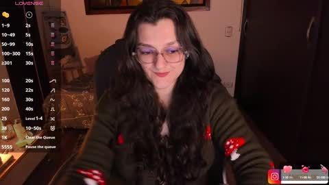 Snapshot of _peach__ chatting on October 4, 4:32 am violeta ig  online show from October 4, 4:32 am