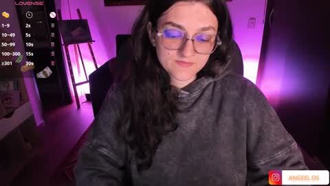 Snapshot of _peach__ chatting on January 23, 4:09 am violeta ig  online show from January 23, 4:09 am