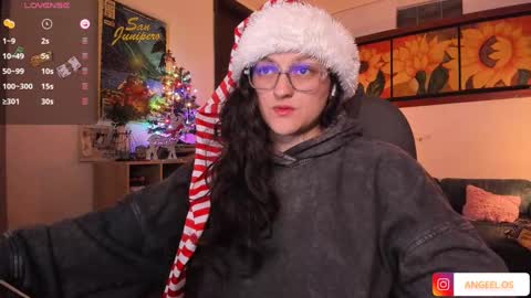 Snapshot of _peach__ chatting on December 27, 6:35 am violeta ig  online show from December 27, 6:35 am
