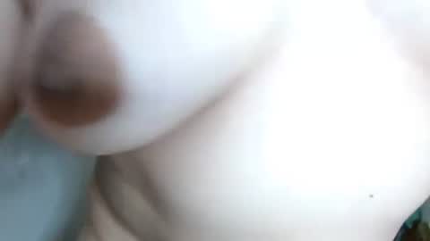 Snapshot of _pinayglamourbum_143xxx_ chatting on March 2, 11:18 am Pinaylovelybum online show from March 2, 11:18 am