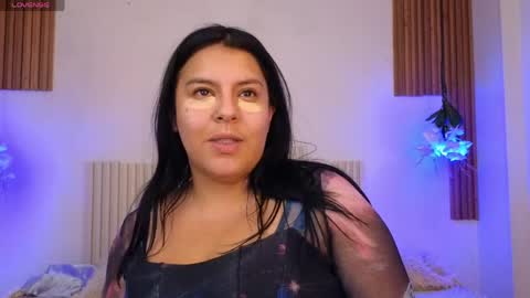 Laura online show from April 22, 3:30 pm