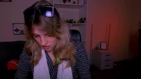 Snapshot of _princess_rosie chatting on October 6, 8:59 pm ur dear Rosie online show from October 6, 8:59 pm