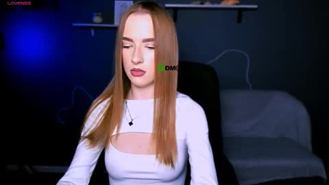 Snapshot of _princess_rosie chatting on October 19, 7:07 pm ur dear Rosie online show from October 19, 7:07 pm