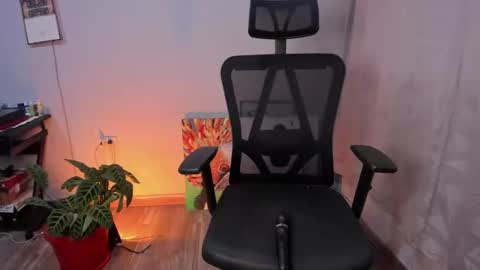 Cherr online show from March 5, 11:27 pm