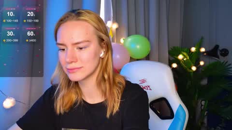 im Amy online show from October 3, 6:43 am