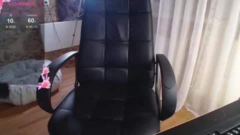 _red__fox__ online show from September 23, 7:09 pm