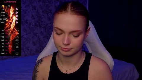 Snapshot of _reverse_gang_ chatting on October 2, 2:38 pm LISSAPVT IS OPEN online show from October 2, 2:38 pm