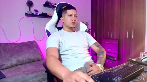 Roberto online show from March 2, 1:38 pm