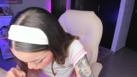   online show from November 7, 2:30 pm