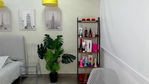 Sassy Girl online show from March 10, 6:12 pm