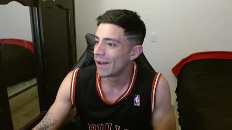 Snapshot of _schnnneider_ chatting on October 9, 9:42 pm SCHNEIDER online show from October 9, 9:42 pm