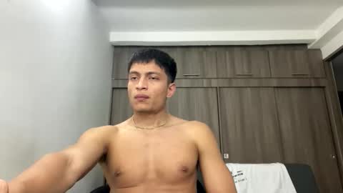 Juan Pablo-independent model online show from March 9, 5:01 am