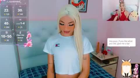 _shadday_ online show from June 9, 3:39 am