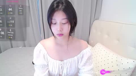 winni online show from November 1, 7:07 am