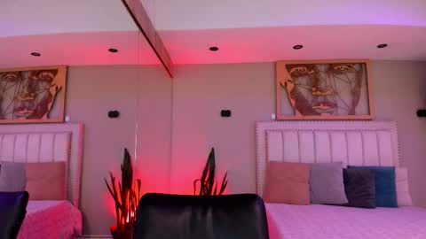    640  200   online show from December 21, 12:11 pm