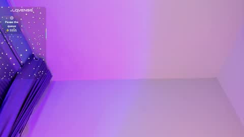 Sophie  online show from November 30, 8:49 pm