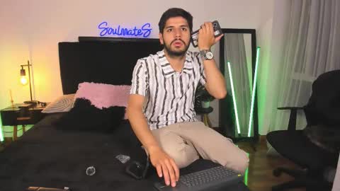 Coco and J online show from January 19, 1:10 pm