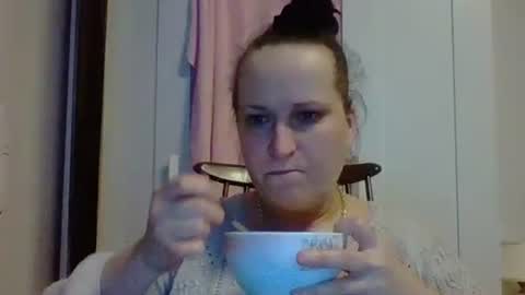 Melisa online show from March 2, 6:40 pm