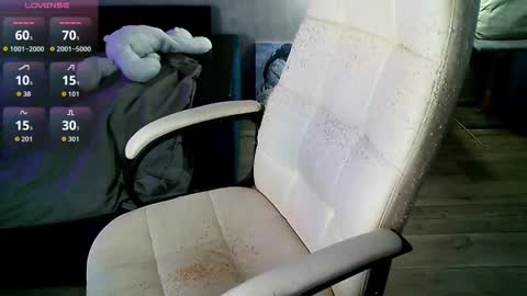 Milana   welcome to my world  online show from October 27, 7:30 am