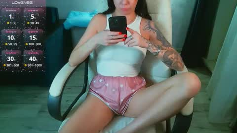 Milana   welcome to my world  online show from March 9, 12:32 pm