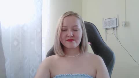 Snapshot of _sweet_smile_ chatting on September 16, 10:28 am _sweet_smile_ online show from September 16, 10:28 am