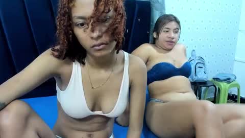 _sweettcandy_ online show from March 27, 11:44 am