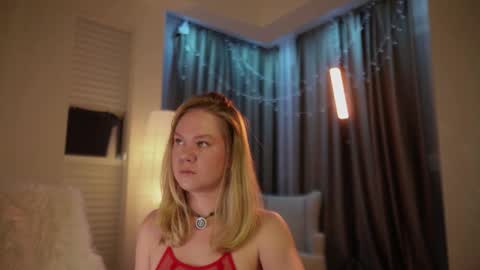 Annie online show from March 9, 2:38 am