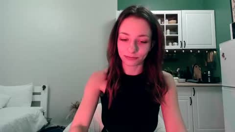 Mia online show from January 6, 5:28 pm