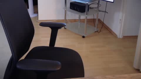 Snapshot of _trythis_ chatting on December 5, 10:17 am _trythis_ online show from December 5, 10:17 am