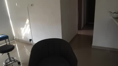 Anastasia Vahos online show from March 10, 9:29 pm